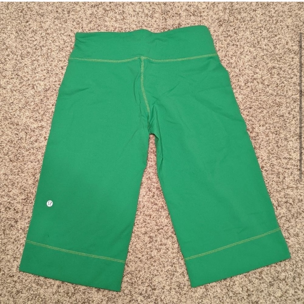 Lululemon vintage clam digger yoga knee length biker align shorts green size 4